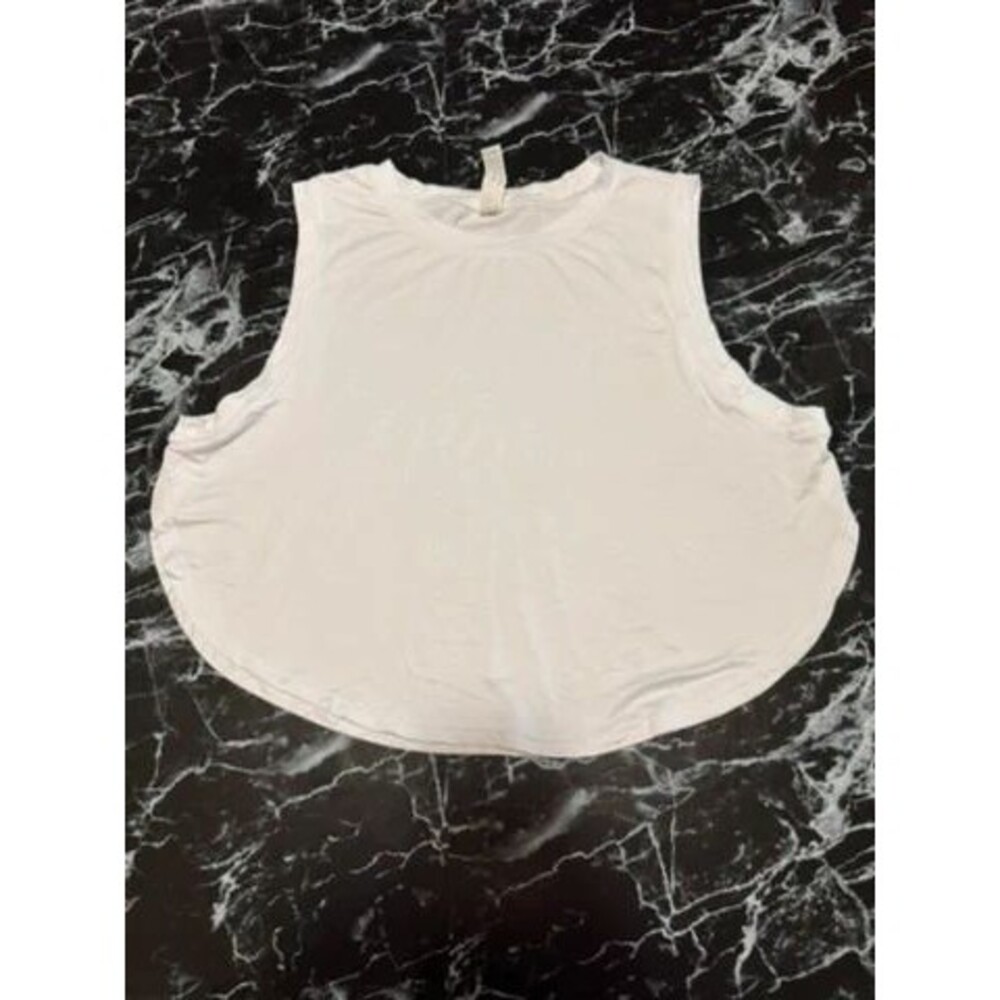 White side-slit tank